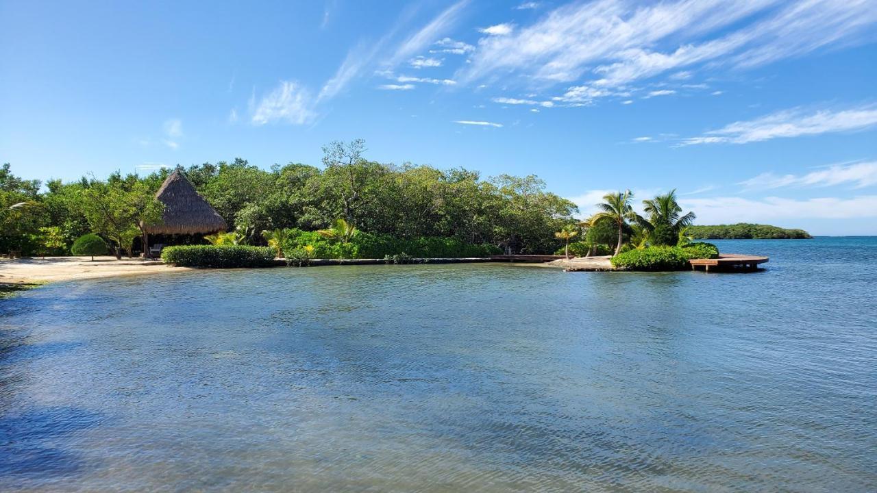 Stunning Turquoise Views From This 2 Bedroom, 2 Bath Home,,, French Harbour Exterior photo