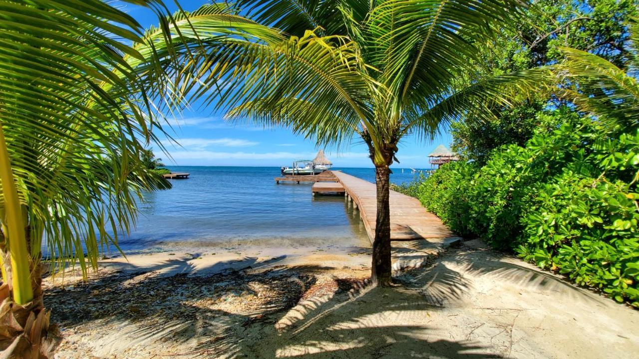 Stunning Turquoise Views From This 2 Bedroom, 2 Bath Home,,, French Harbour Exterior photo